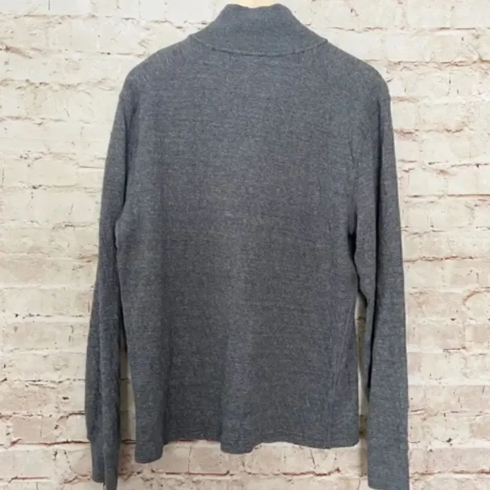 J Crew men’s knit goods pullover